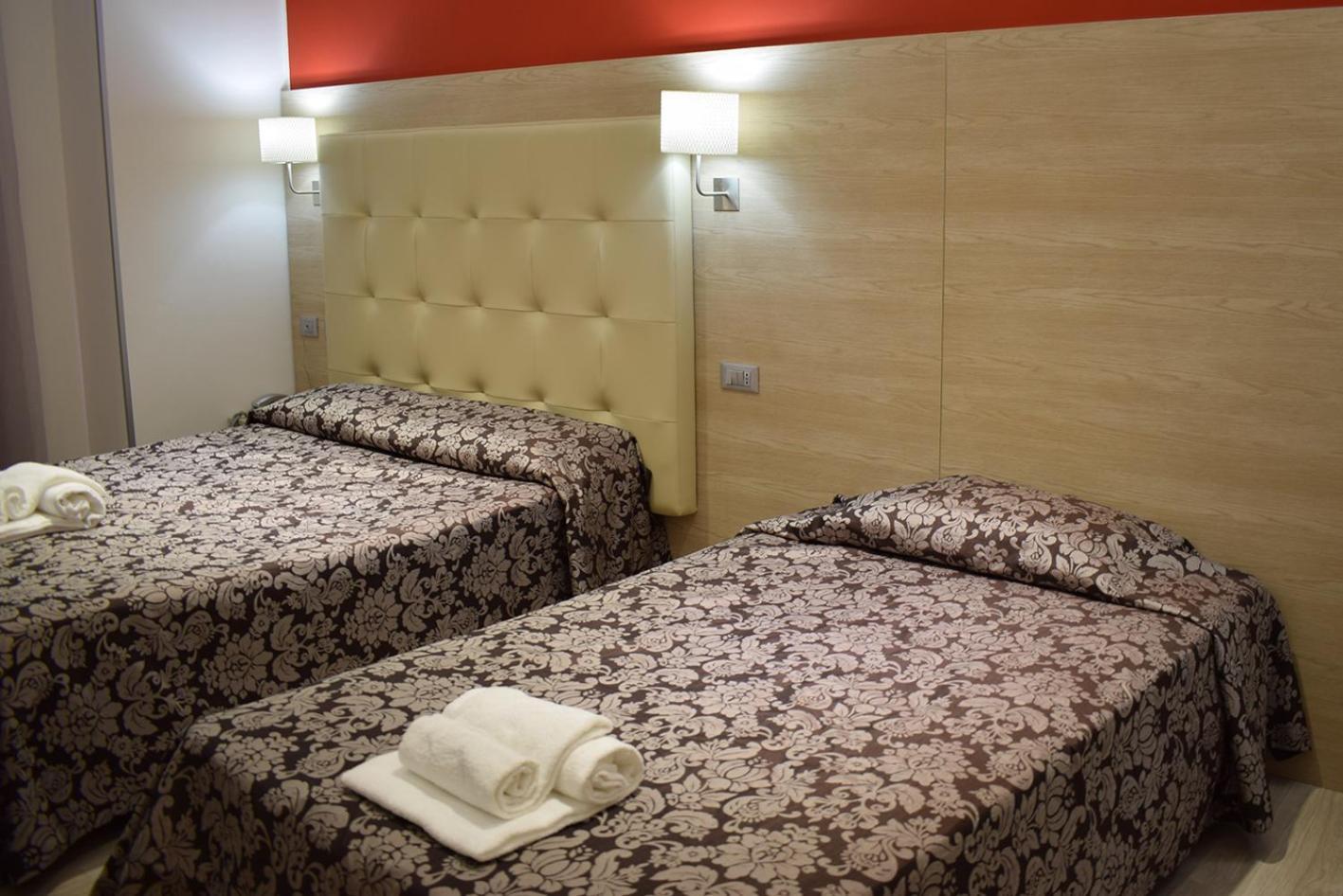 Hotel Baffo Rosso Alba Adriatica Exteriér fotografie