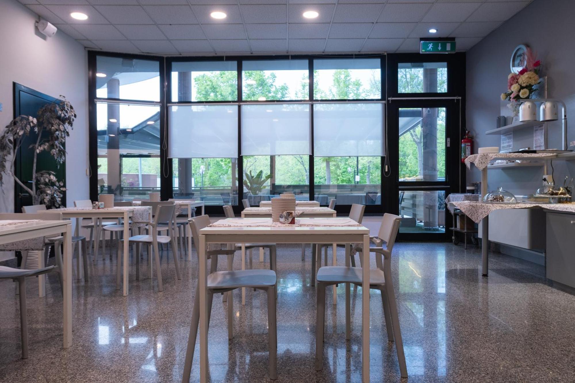 Hotel Baffo Rosso Alba Adriatica Exteriér fotografie
