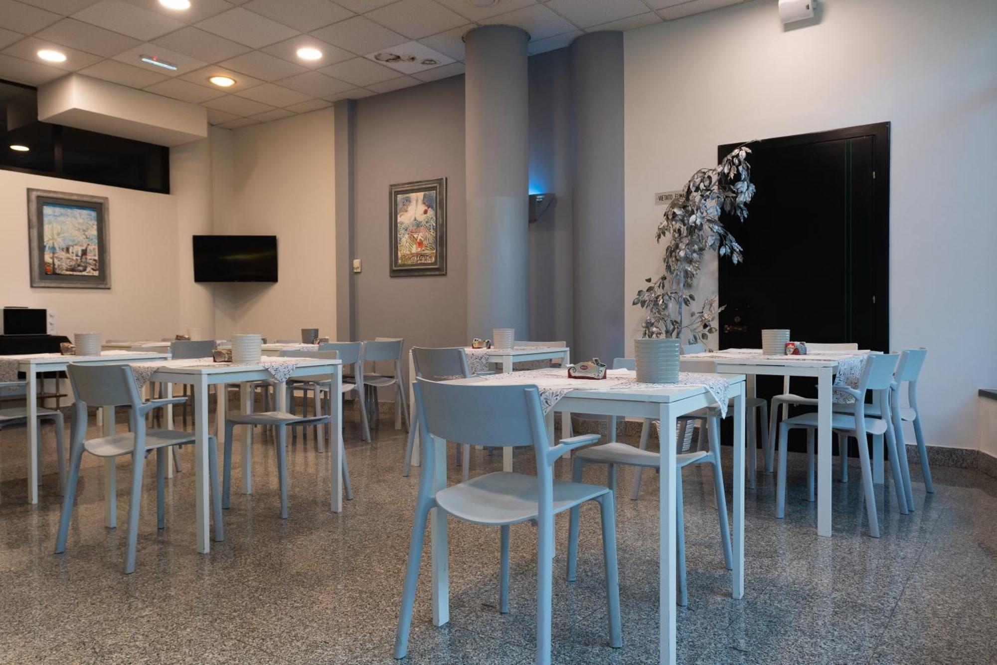 Hotel Baffo Rosso Alba Adriatica Exteriér fotografie