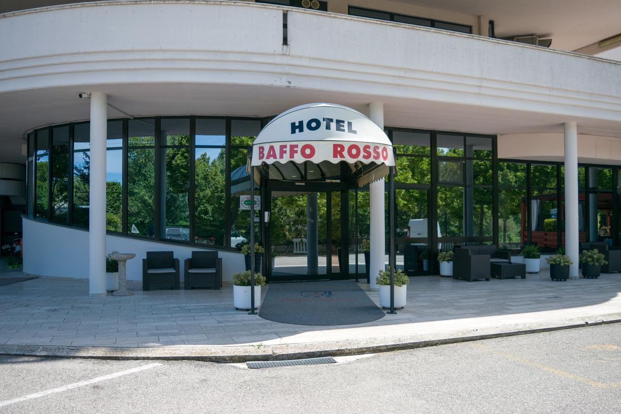 Hotel Baffo Rosso Alba Adriatica Exteriér fotografie